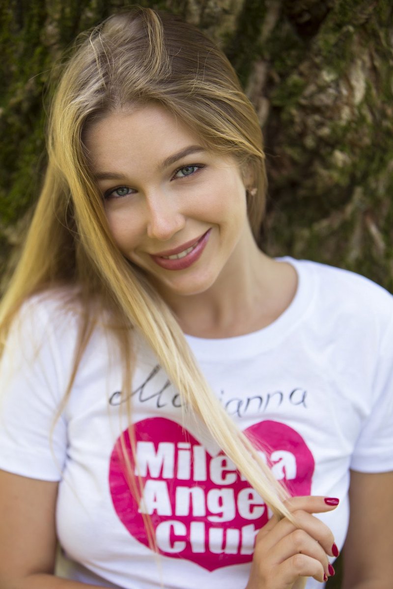 Аня, 21